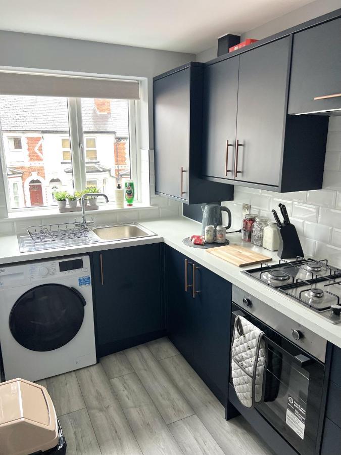 Franklin - Centre - Free Parking - Close To Station Apartment Reading